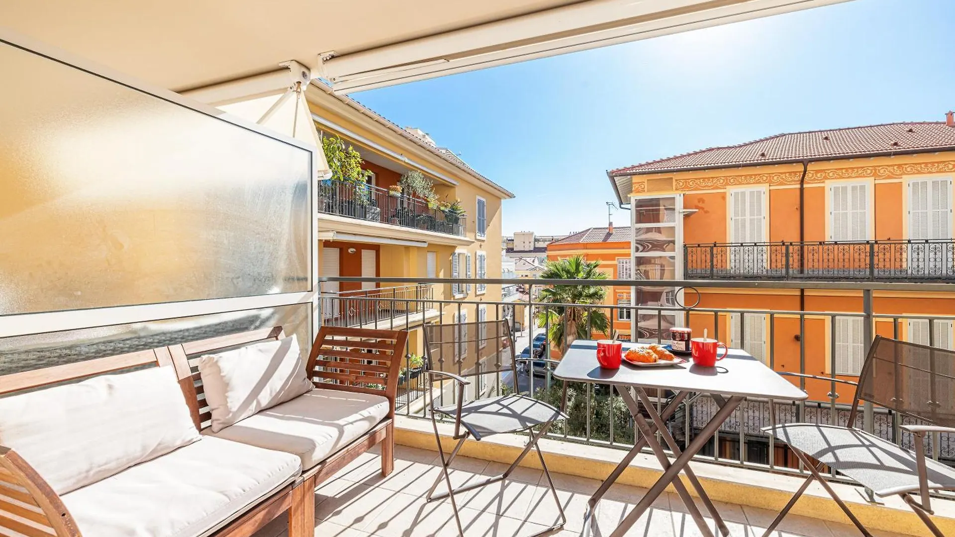 Royal Sunny Apt 200M From Beach - Happy Rentals Menton